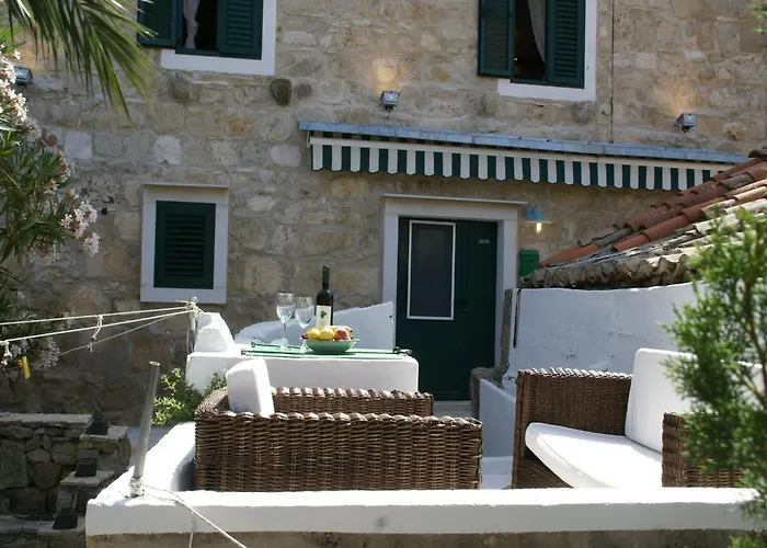Rustic In With Sea-view *