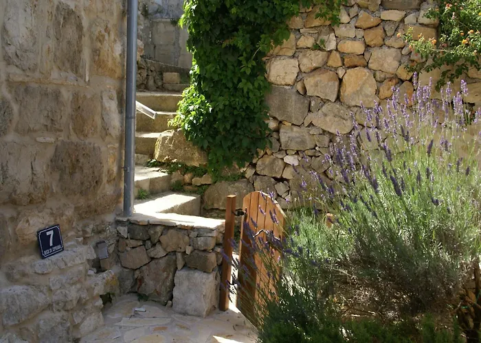 Apartman Rustic In With Sea-view