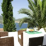 Rustic In With Sea-view Apartman Vis