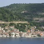 Rustic In With Sea-view *