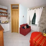 Rustic In With Sea-view Apartman *