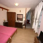 Rustic In With Sea-view Vis