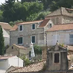 Rustic In With Sea-view Apartman