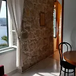Rustic In With Sea-view Vis