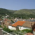 Rustic In With Sea-view Vis