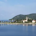 Rustic In With Sea-view Apartman