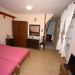 Rustic In With Sea-view Vis