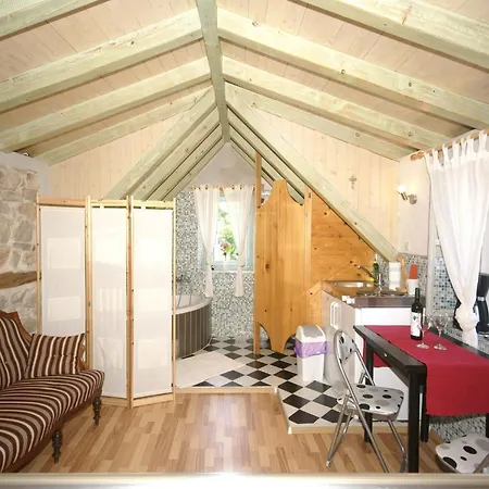 아파트 Rustic In With Sea-view