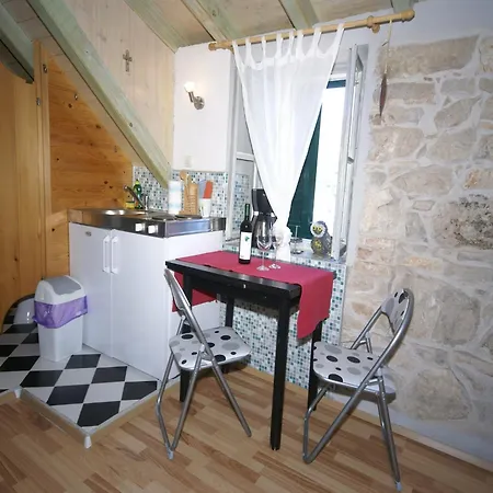 Rustic In With Sea-view *