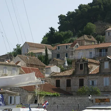 Rustic In With Sea-view Apartman Vis