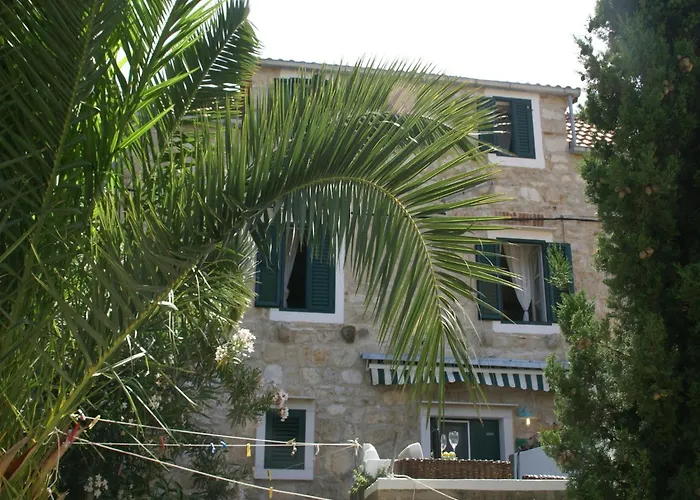 Rustic In With Sea-view